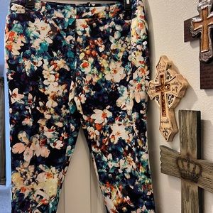 Worthington Petite Floral Print Capris.